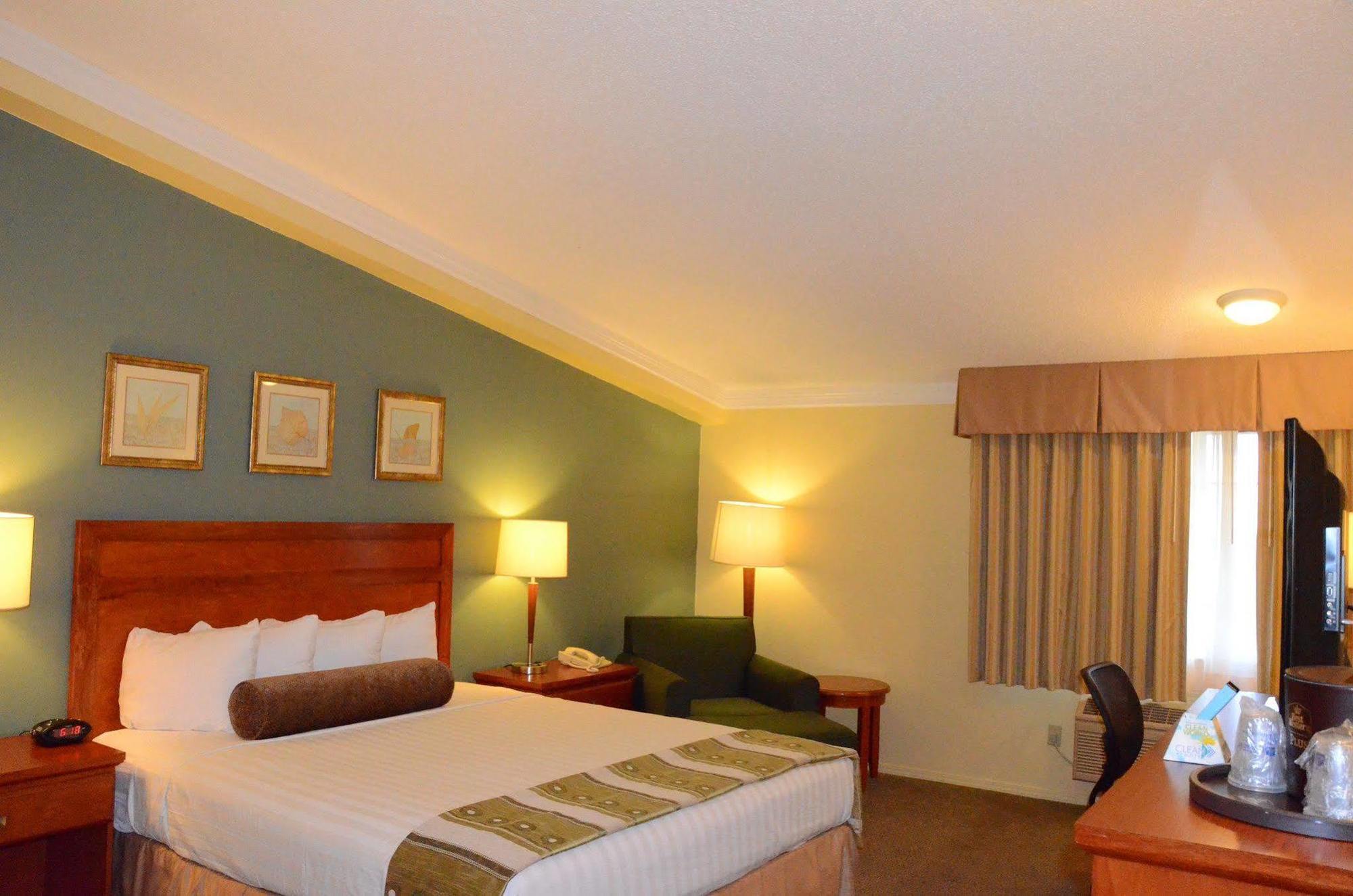 Western Hill House Hotel 3*