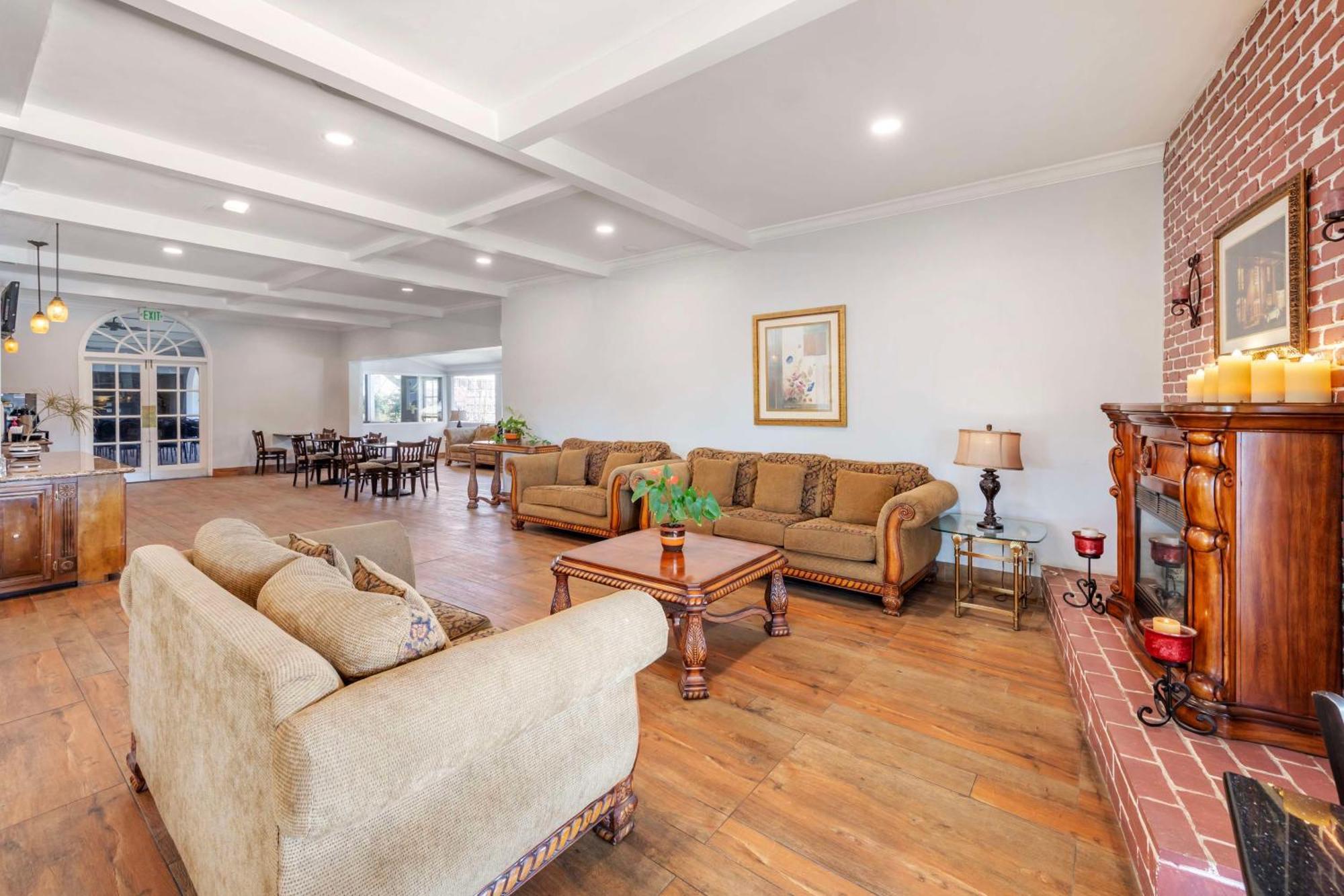 Hotel Best Western Plus Hill House 3*